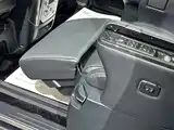Фото 20 - Lexus LM