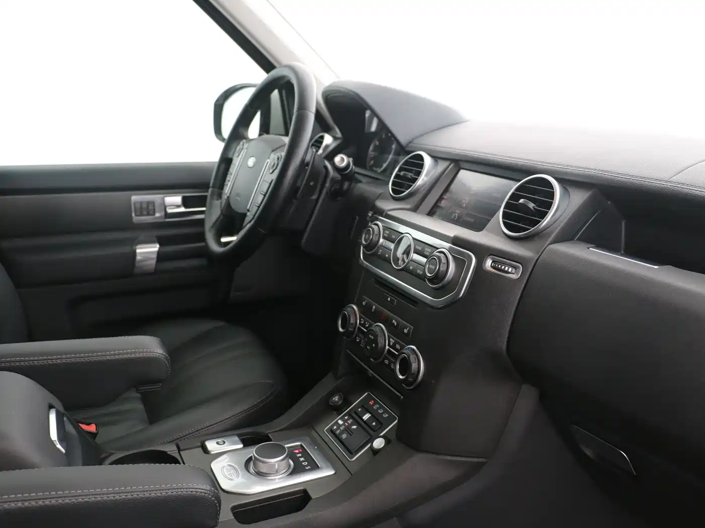 Land Rover Discovery 2015 3.0 SC V6 HSE фото 10