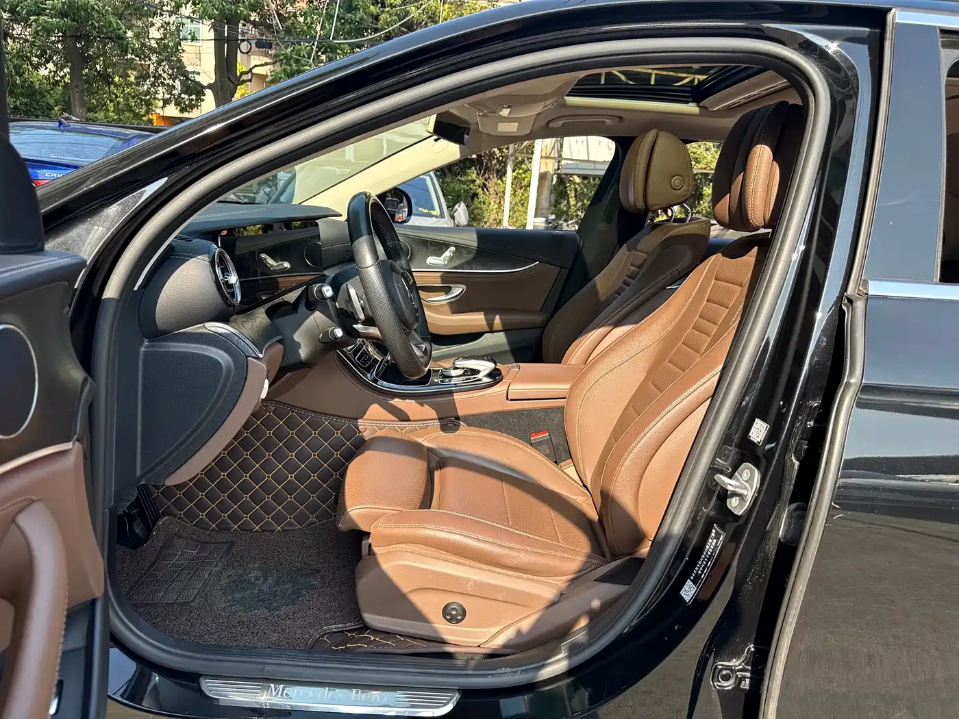 Mercedes-Benz E-Class 2016 E 200 L Sport Type фото 6