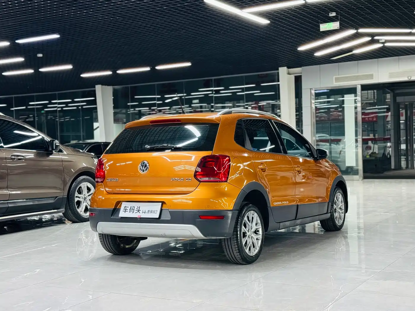 Volkswagen Polo 2014 1.6L Cross Polo Automatic фото 5
