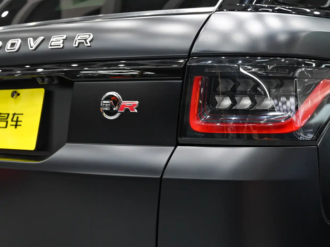Land Rover Range Rover Sport 2022 Model 5.0 SC V8 SVR Peak Collector's Edition фото 7