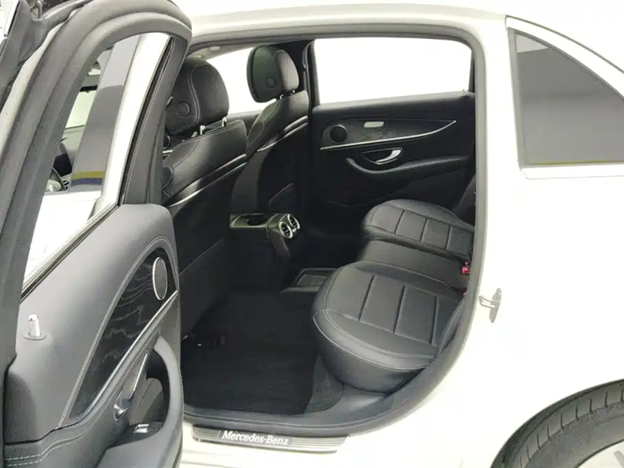 Mercedes-Benz E-Class 2019 E 260 L Sport фото 11