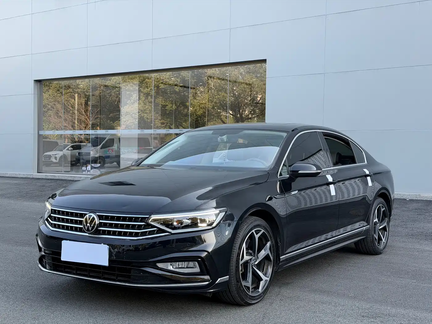 Volkswagen Magotan 2023 2 Million Units Anniversary Edition 330TSI DSG Leading Type