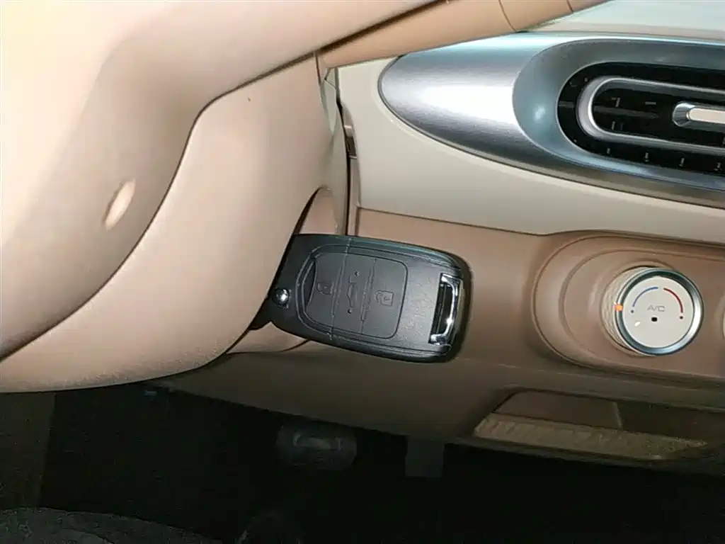 Wuling Motors Hongguang MINIEV 2026 2025 4-Door Advanced
