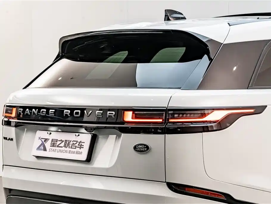 Land Rover Range Rover Velar 2024 Dynamic SE фото 8