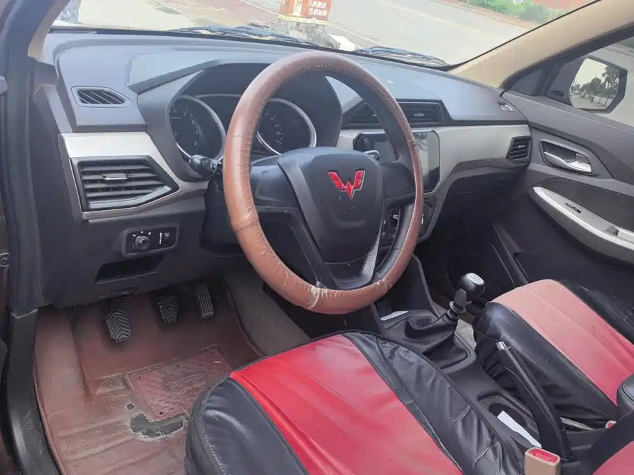 Wuling Motors Wuling Hongguang 2022 2021 1.5L S Comfort LAR