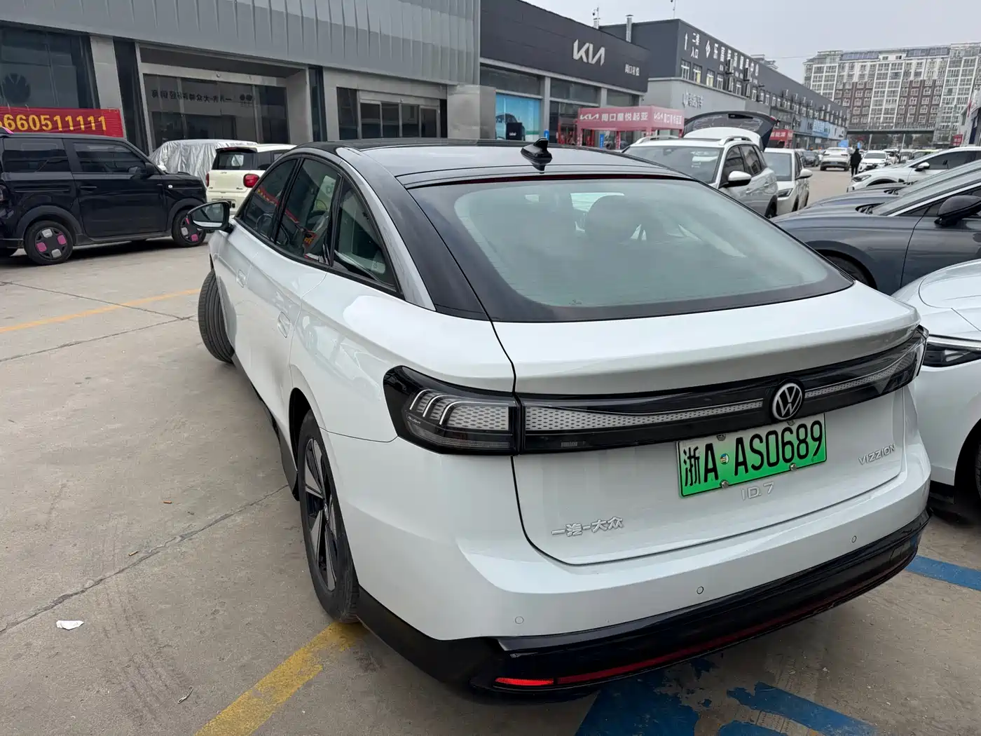 VOLKSWAGEN ID.7 VIZZION