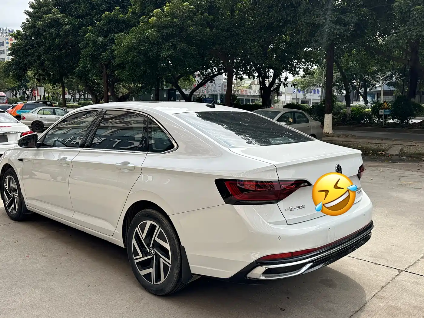 Volkswagen Sagitar 2023 300TSI DSG Surpassing Edition фото 3