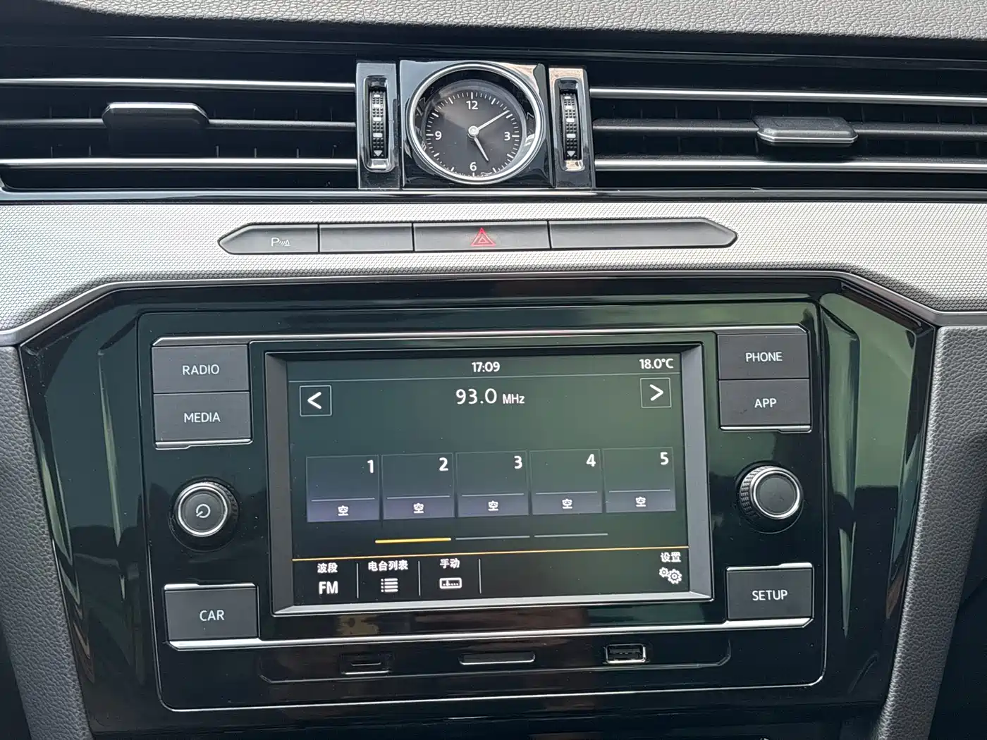 Volkswagen Magotan 2018 330TSI DSG Leading фото 19