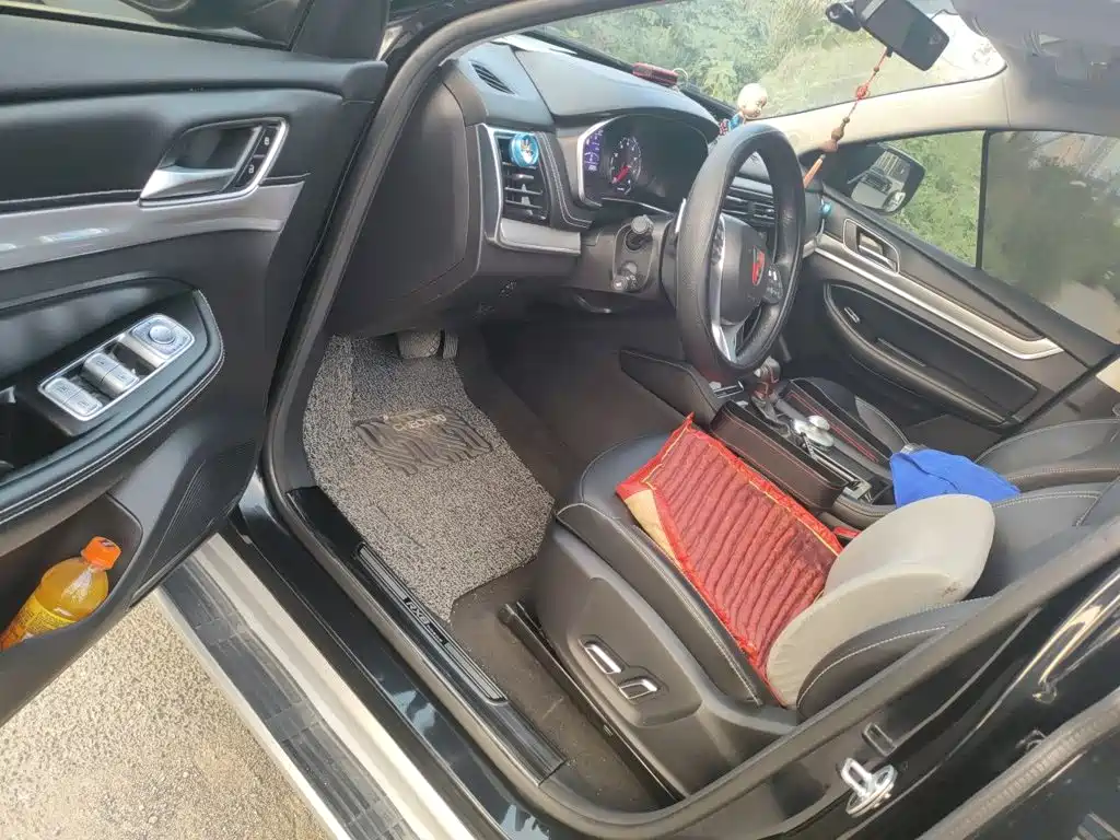Roewe RX8 2019 2018 30T 2WD Flagship Edition