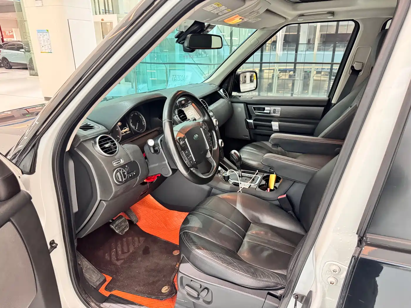 Land Rover Discovery 2012 3.0 SDV6 HSE Diesel фото 4