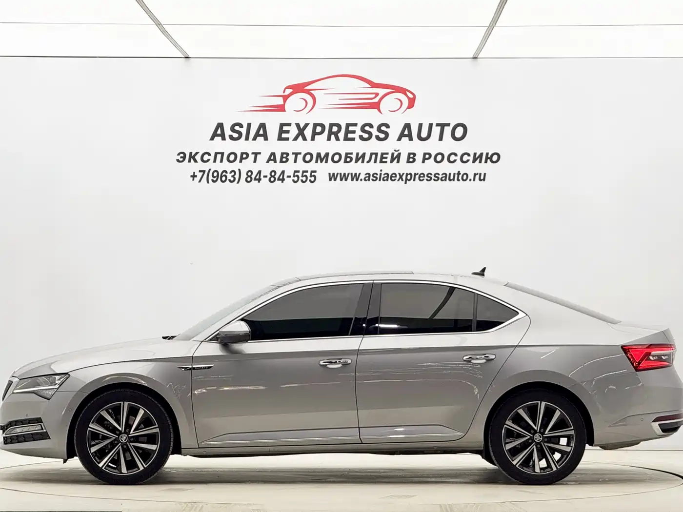 Škoda Superb 2023 TSI280 DSG Premium Edition фото 7