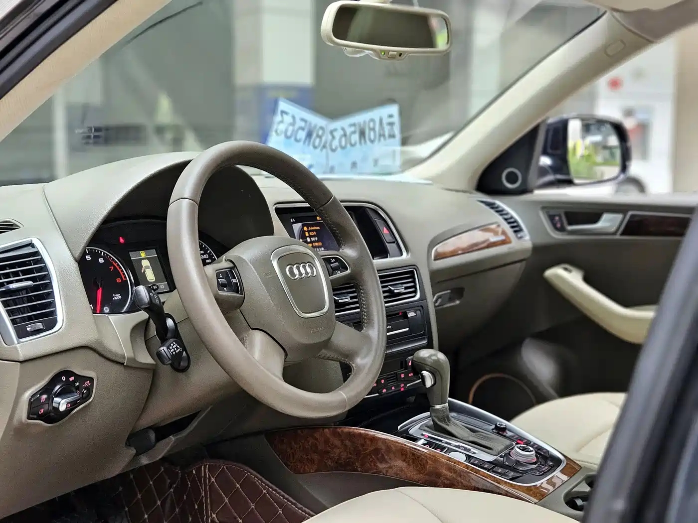 Audi Q5 2011 2.0TFSI Comfort фото 11
