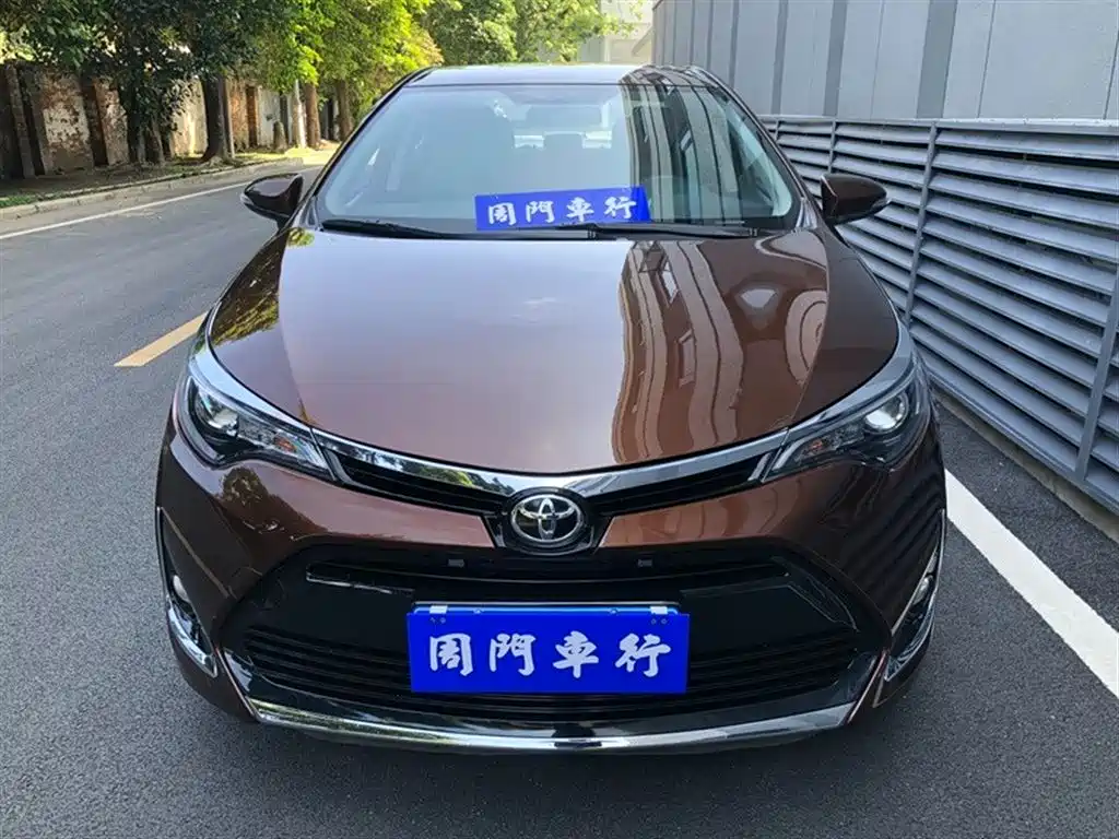 Toyota Levin 2017 Facelift 185T CVT Elite Edition China VI фото 2