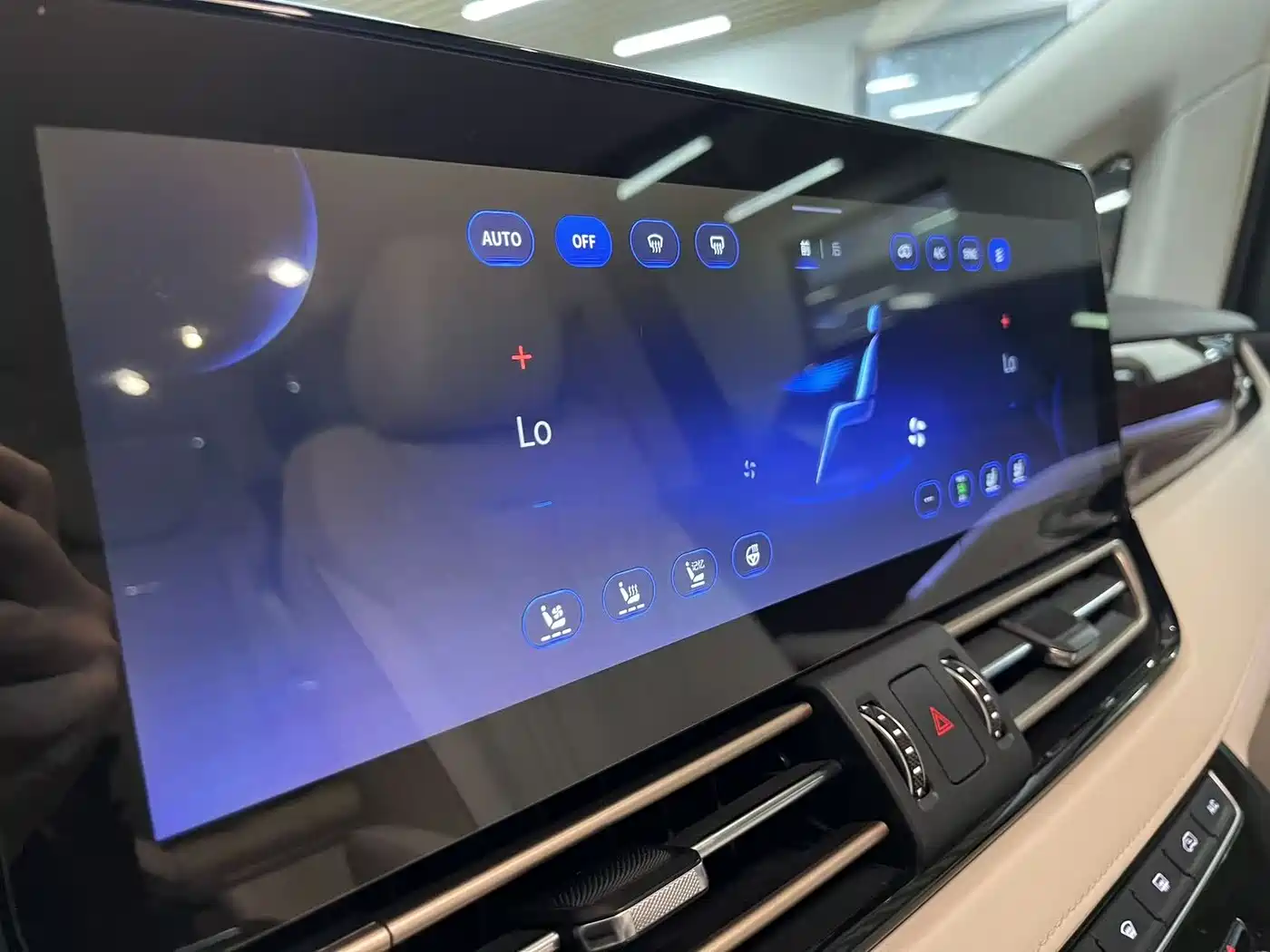 Hongqi HQ9 2023 2.0T Smart Connect Flagship фото 25