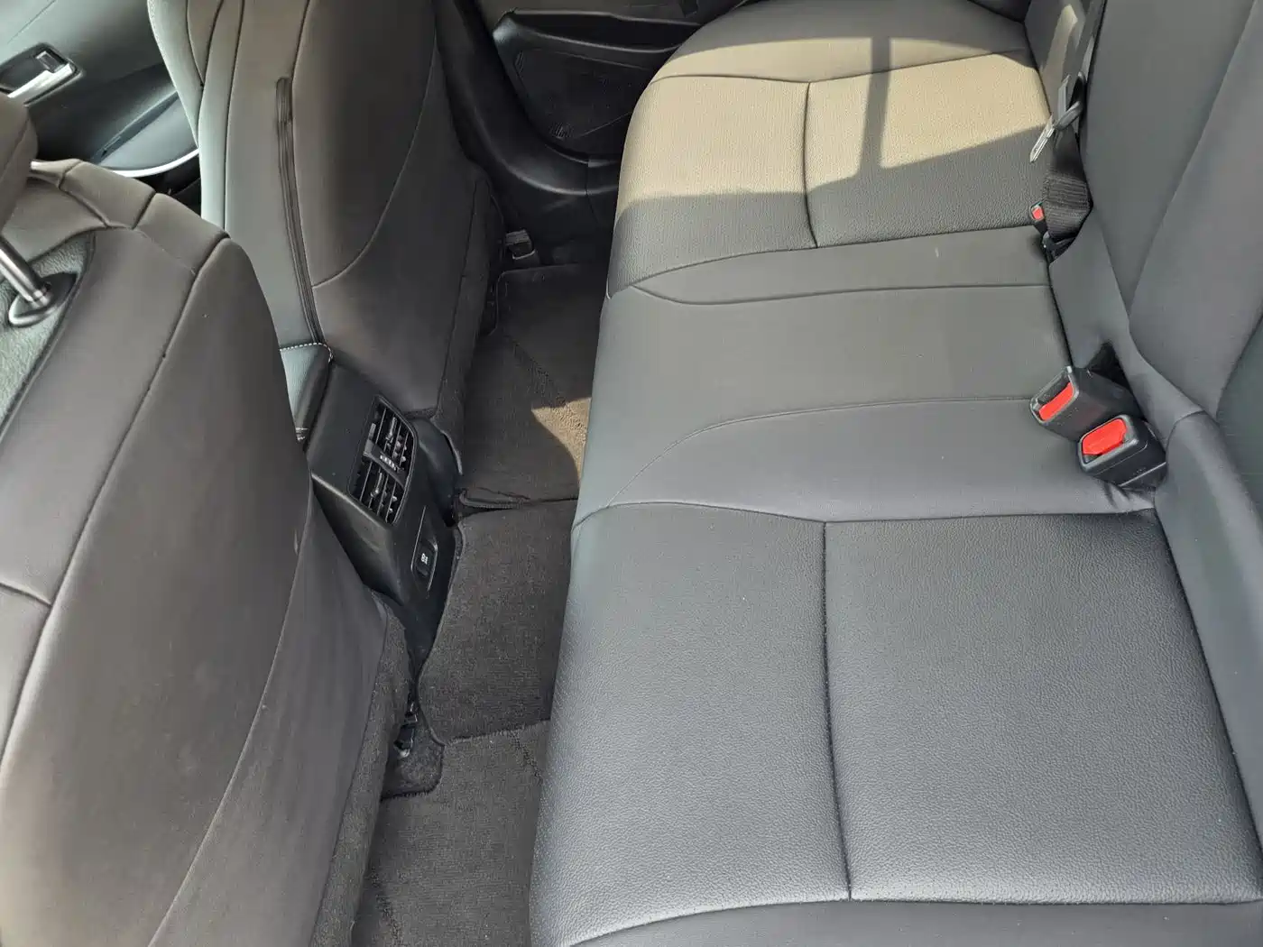 Toyota Levin 2022 Dual Engine 1.8H E-CVT Progressive Edition фото 12