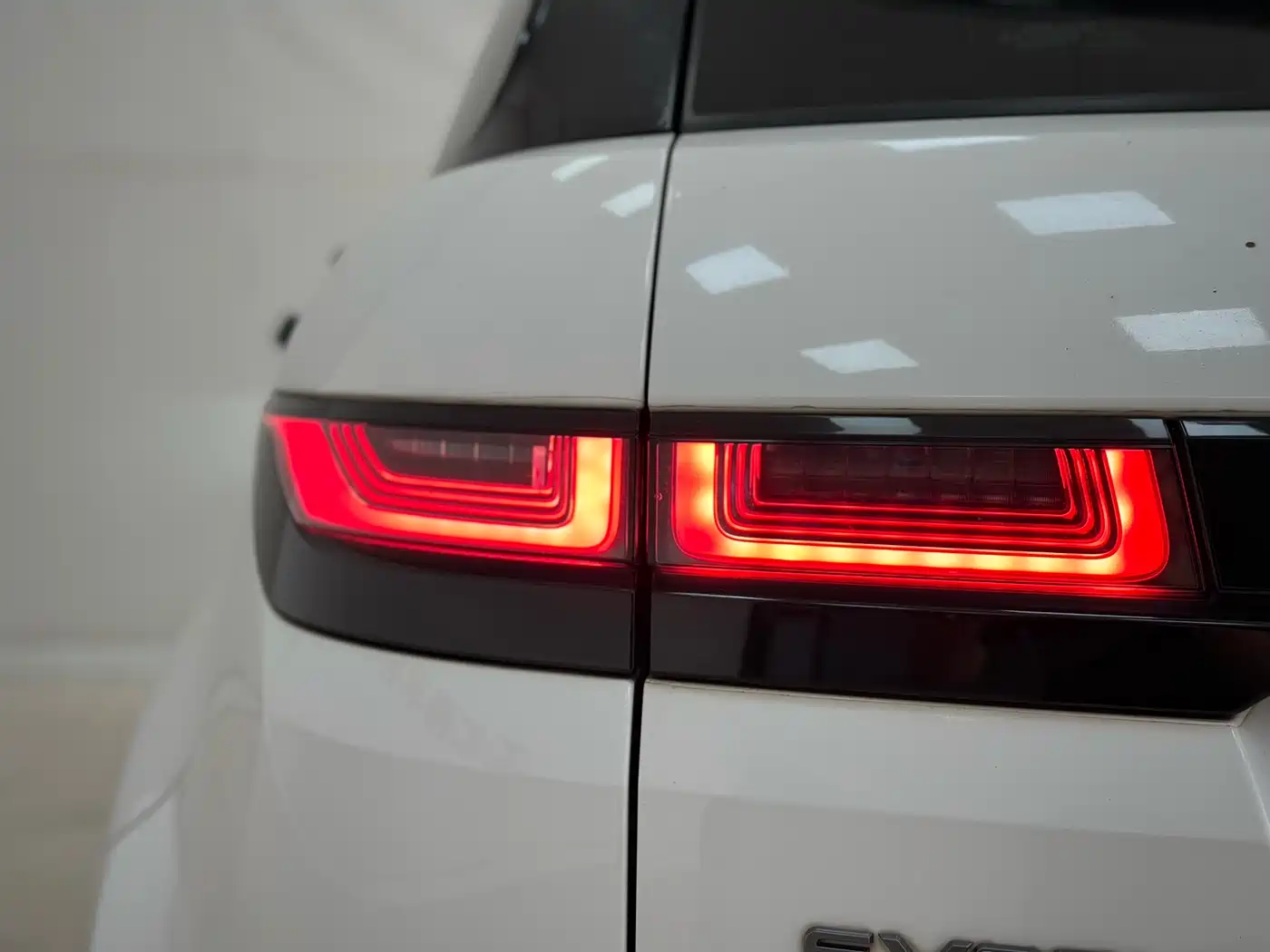 Land Rover Range Rover Evoque 2020 249PS R-DYNAMIC S Sport Edition фото 17
