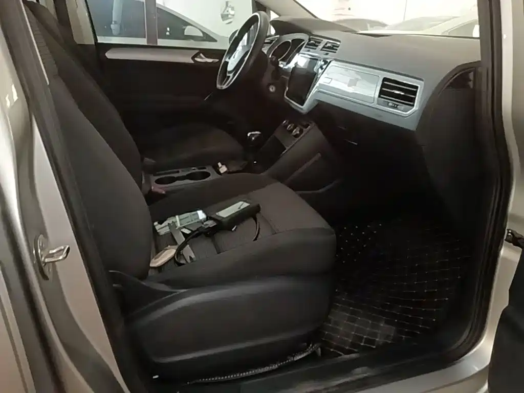 Photo 25 - Volkswagen Touran
