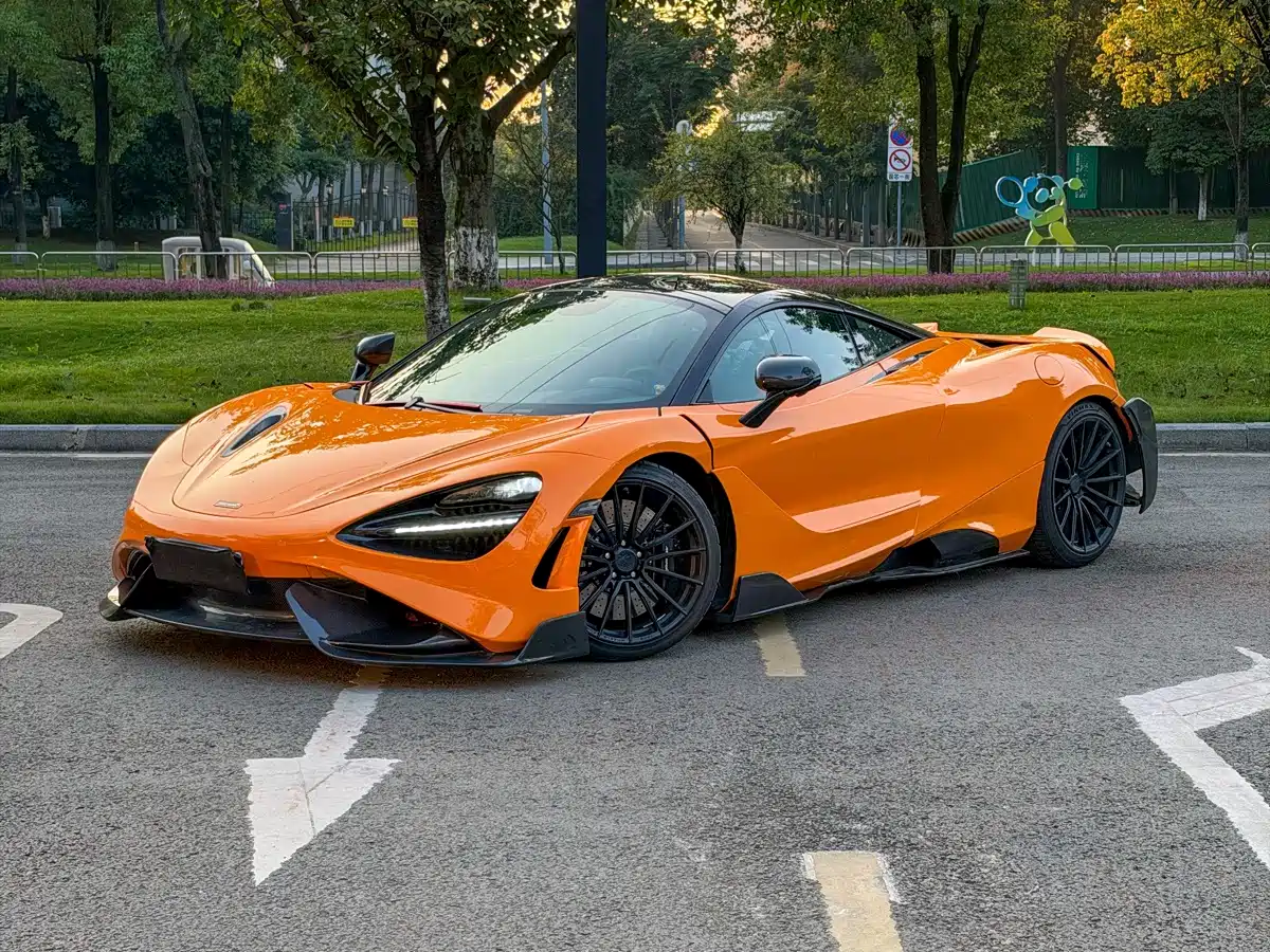 Фото 4 - McLaren 720S