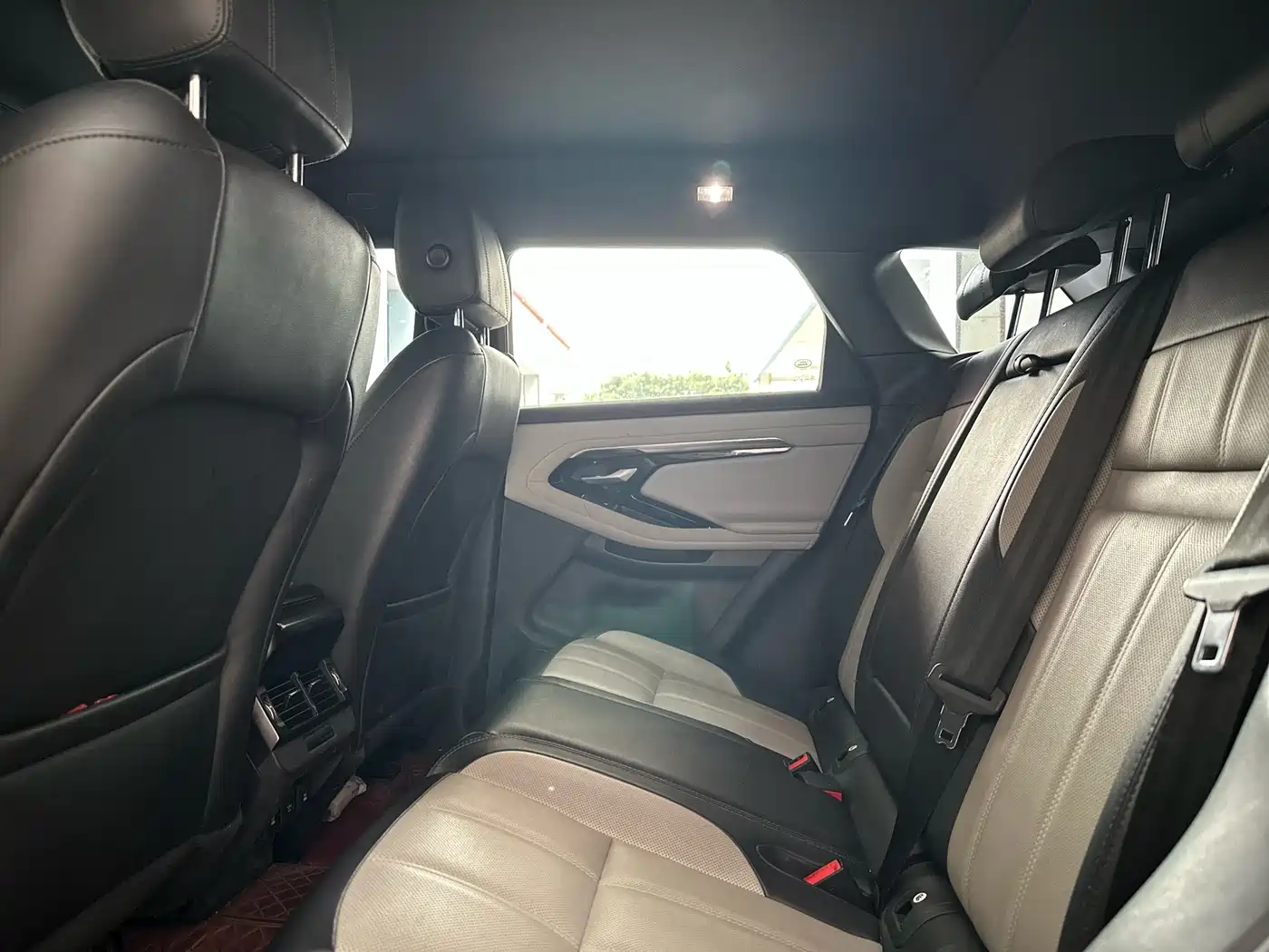 Land Rover Range Rover Evoque 2020 249PS R-DYNAMIC S Sport Edition фото 7