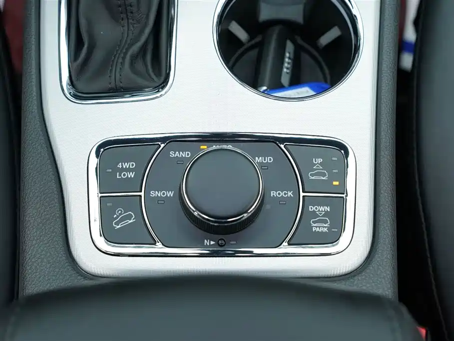 JEEP GRAND CHEROKEE (IMPORTED)