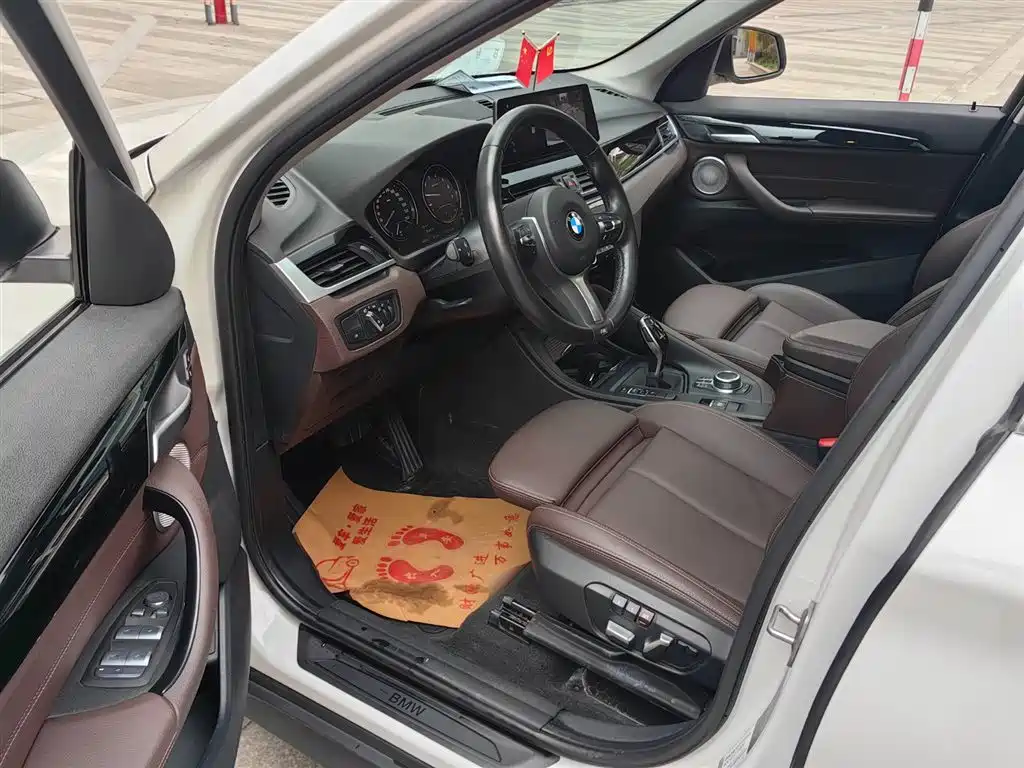 BMW X1 2021 sDrive25Li Leading фото 13