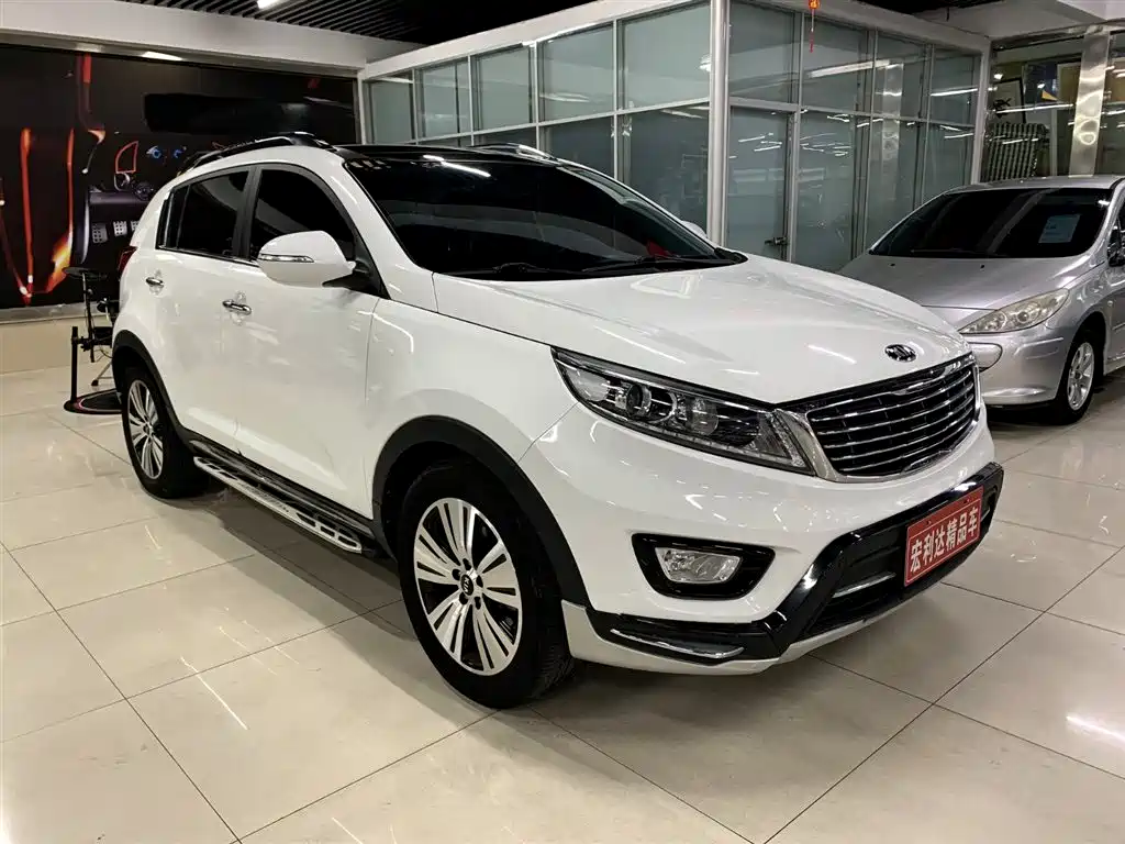 Kia Sportage 2016 2.0L Automatic 2WD DLX фото 9