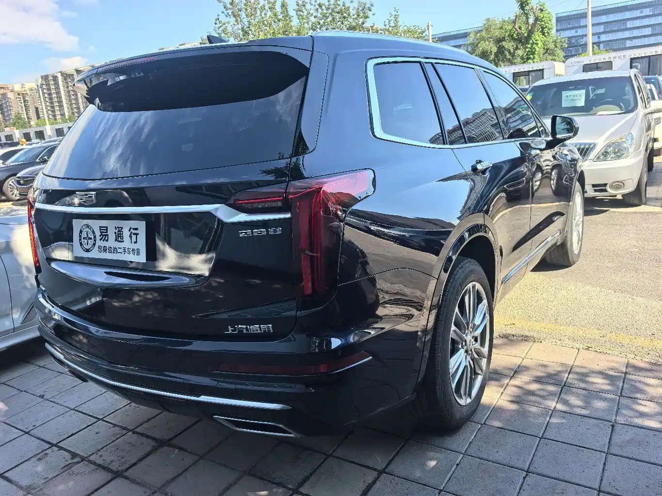 CADILLAC XT6