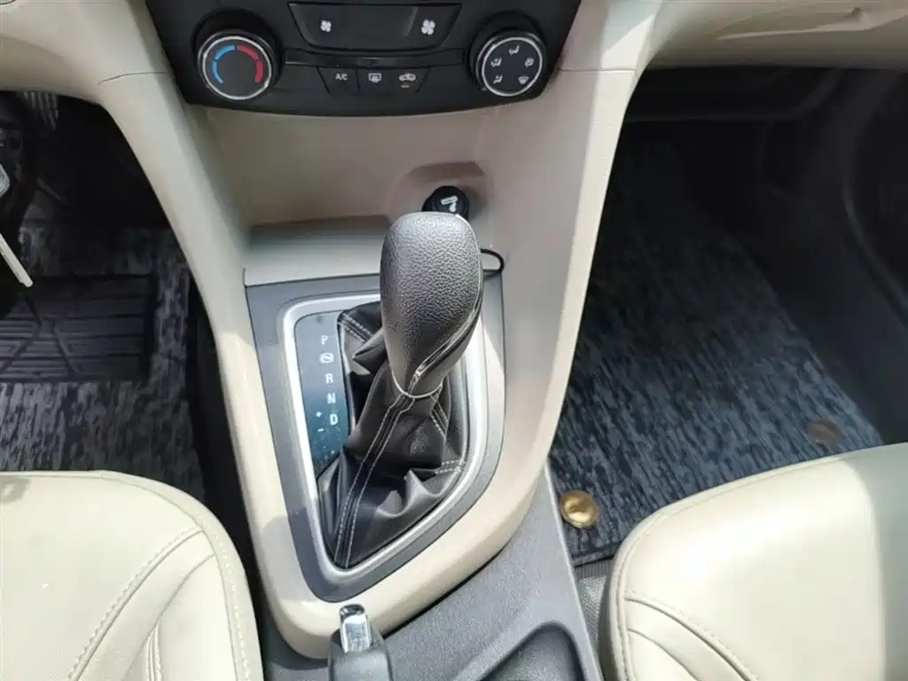 Buick Excelle 2017 15N Automatic Elite фото 14