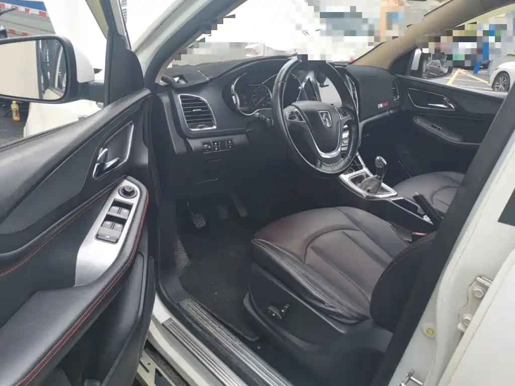 Baojun 560 2015 2015 1.8L Manual Luxury