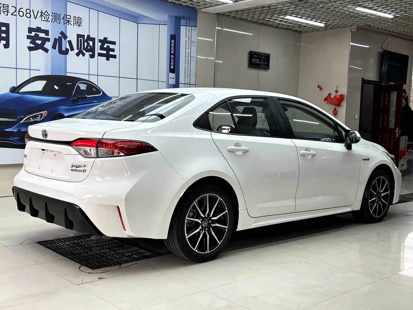 Toyota Levin 2023 Smart Hybrid 1.8L Sport Edition фото 4