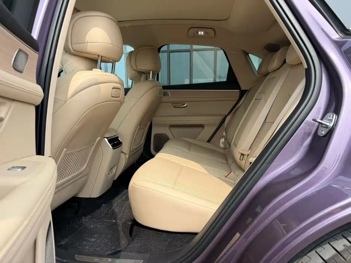 AITO Wenjie AITO M5 2025 Extended Range Ultra AWD фото 4