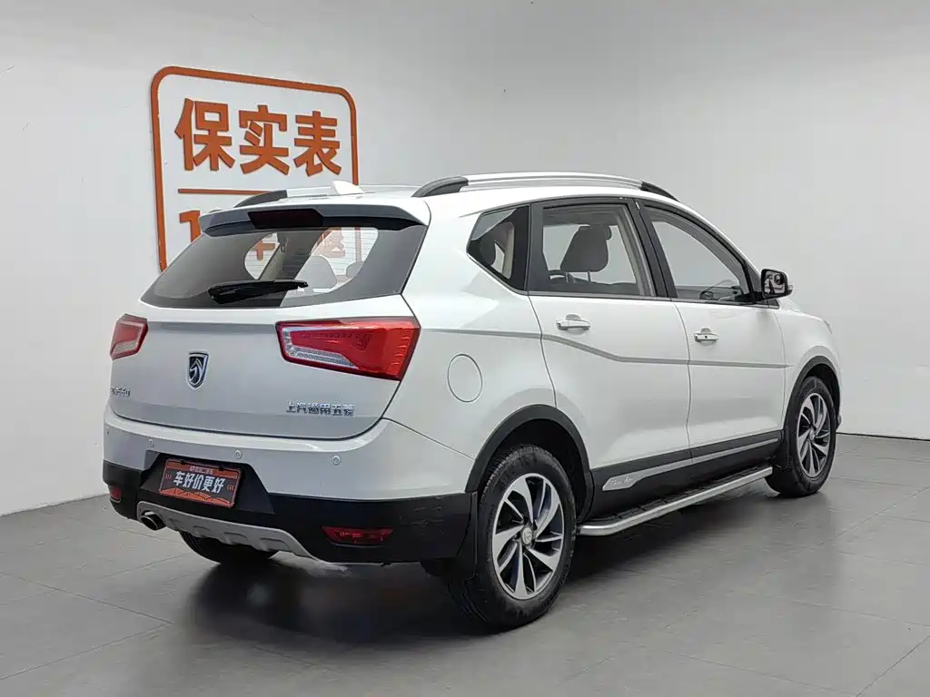 Baojun 560 2015 2015 1.8L Manual Luxury