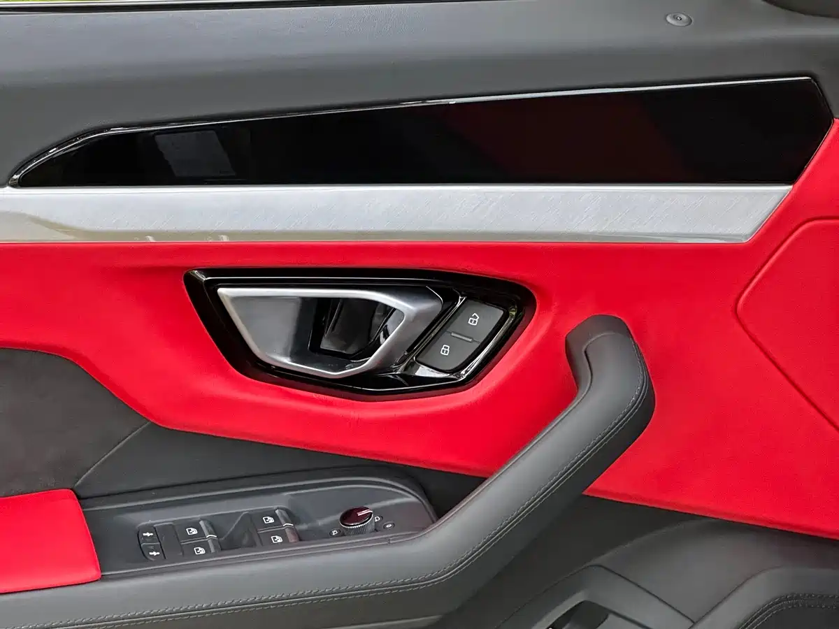 Lamborghini Urus 2018 4.0T V8 фото 26