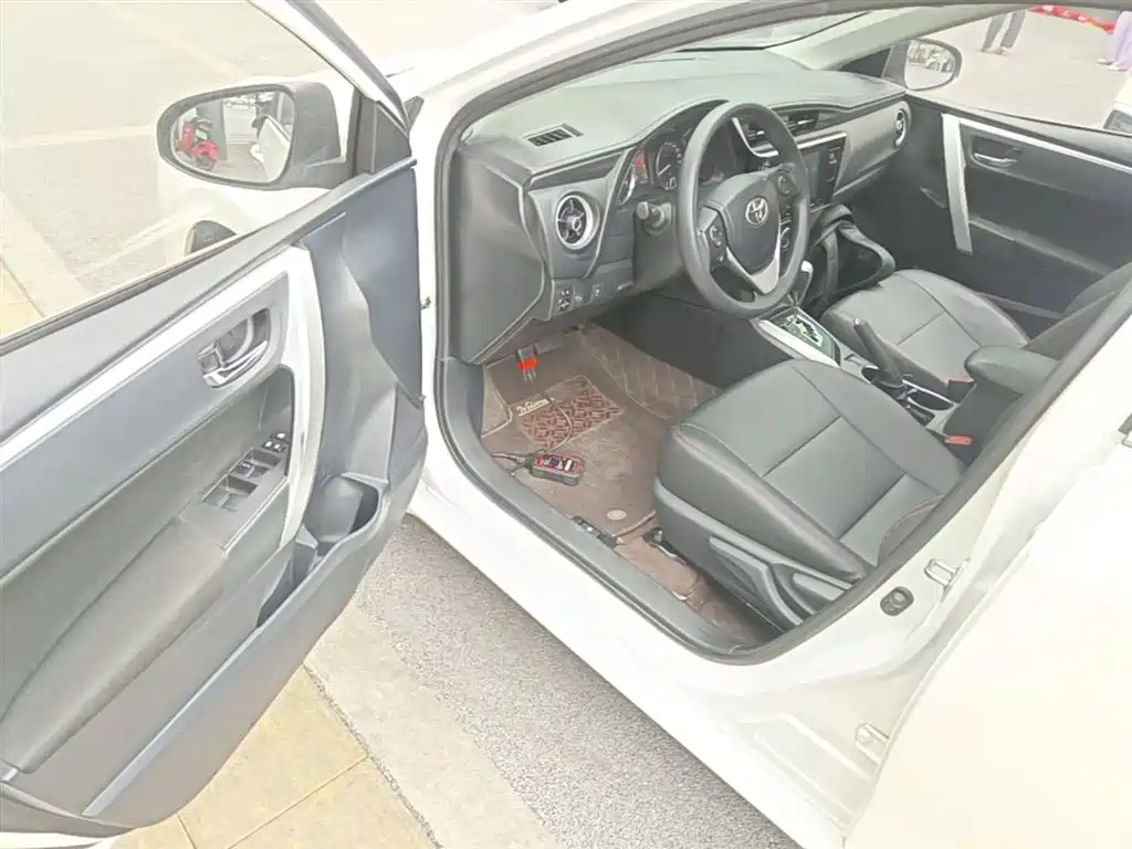 Toyota Corolla 2017 Facelift 1.2T S-CVT GL-i фото 16