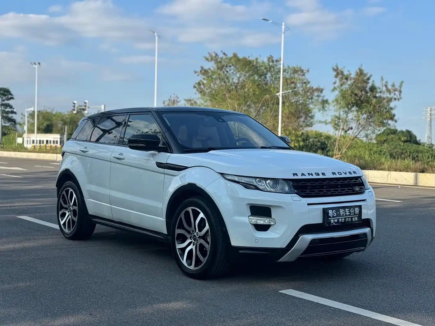 Land Rover Range Rover Evoque (Import) 2013 2.0T 5-door Dynamic Edition фото 3