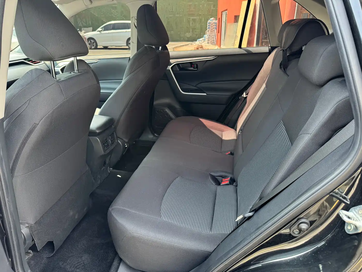 Toyota Wildlander 2022 2.0L CVT FWD Leading Edition фото 6