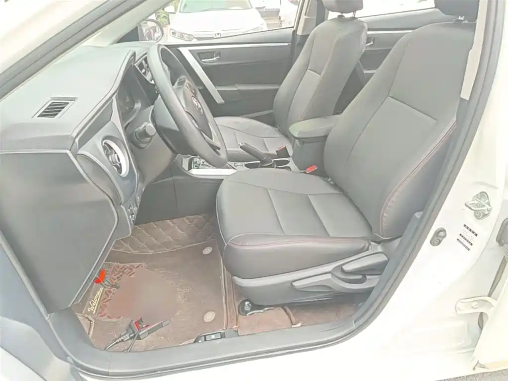 Toyota Corolla 2017 Facelift 1.2T S-CVT GL-i фото 15