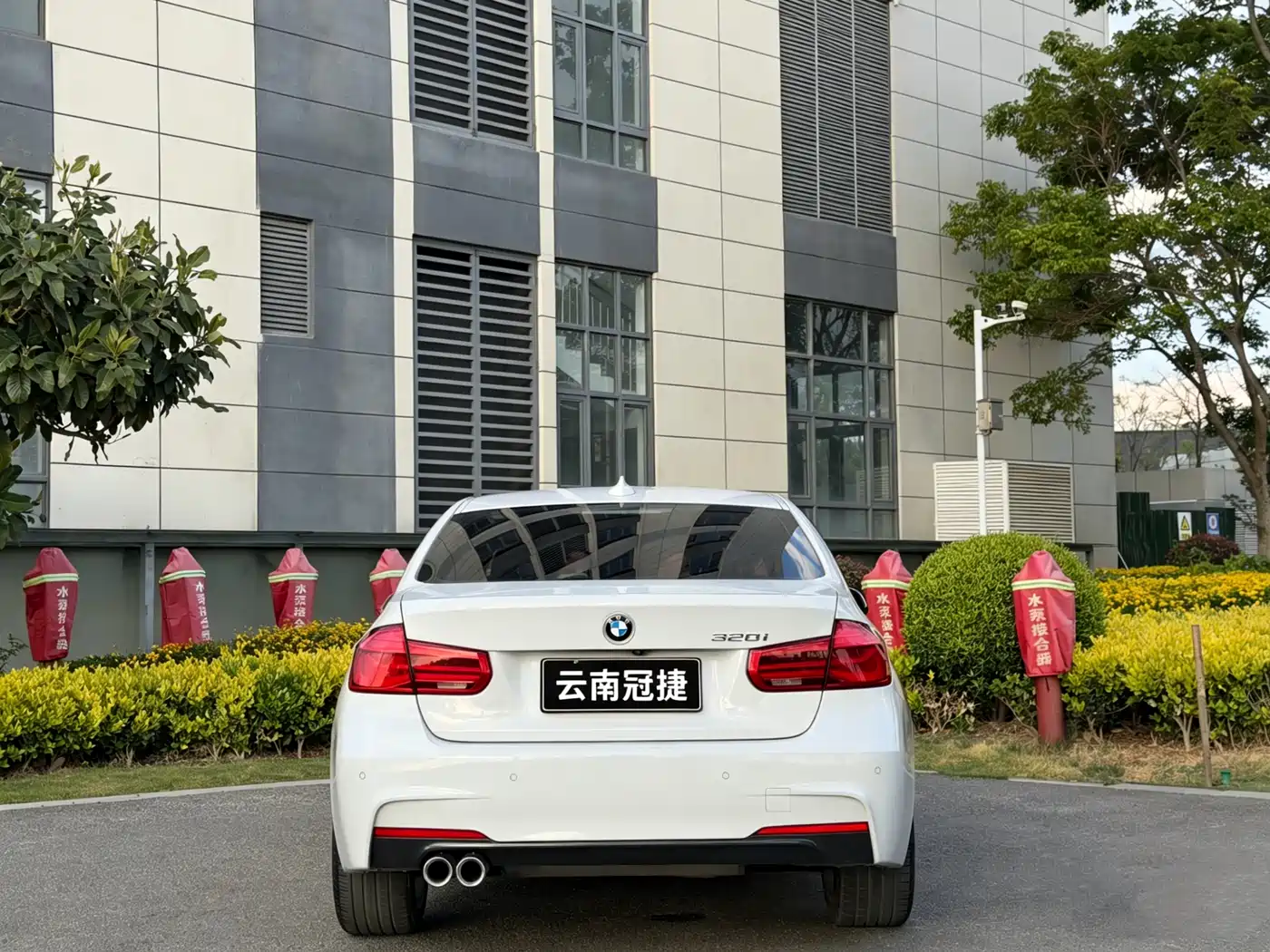 BMW 3 Series 2018 320i M Sport Package фото 32