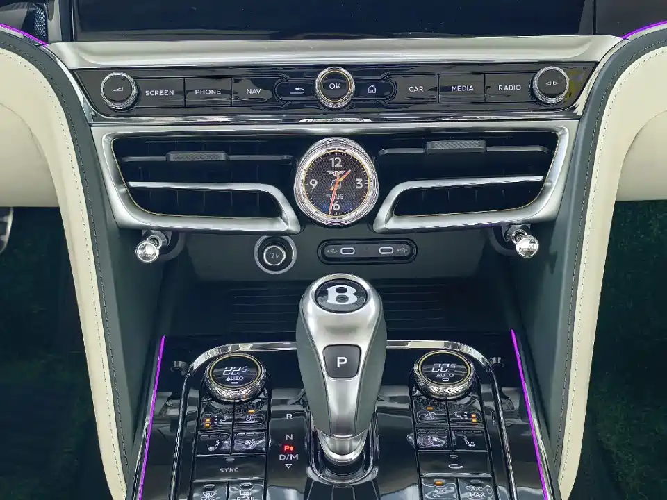 Bentley Flying Spur Plug-in Hybrid 2026 2026 Model 4.0T V8 Standard Edition
