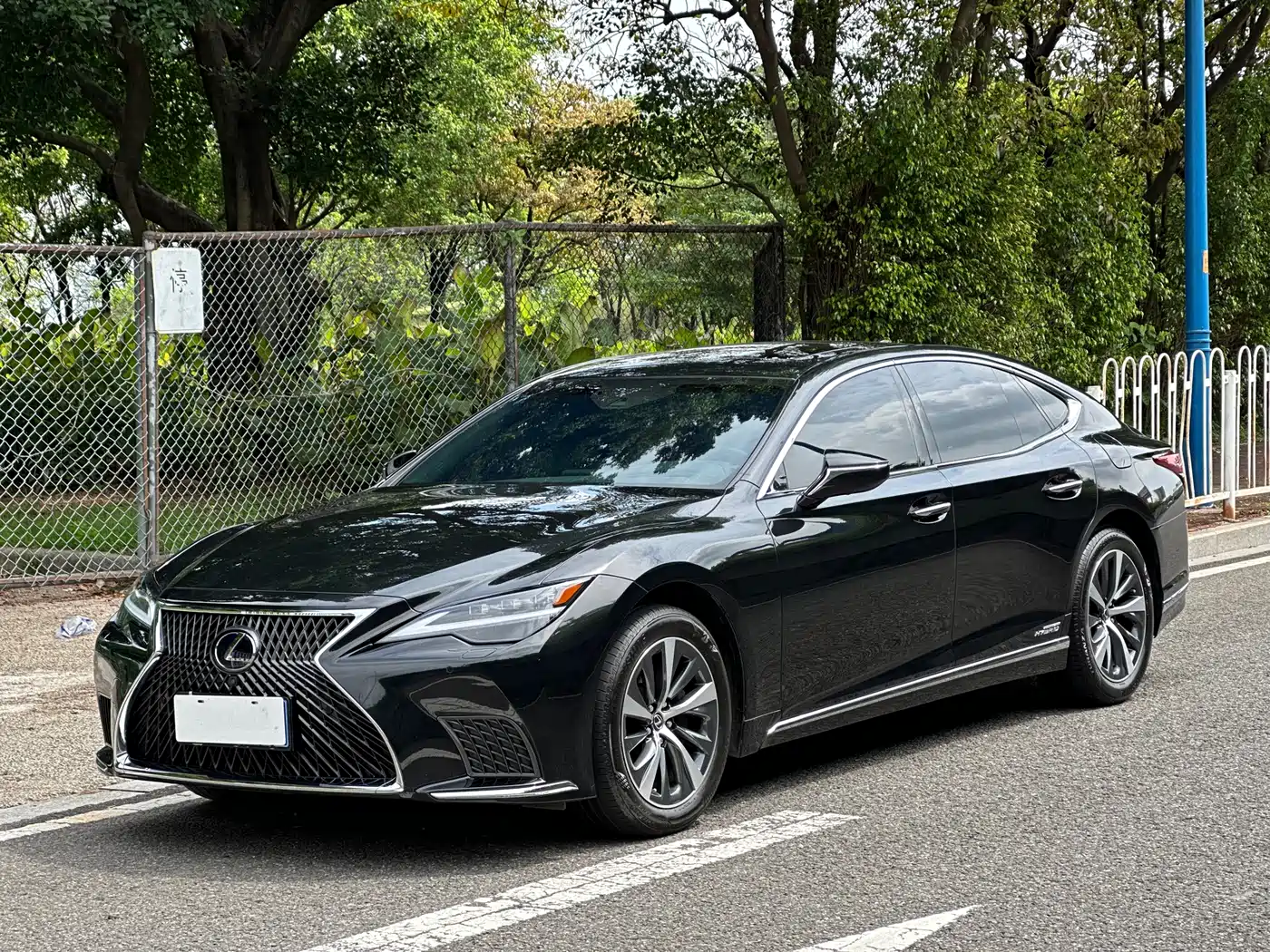 Lexus LS 2022 2021 500h Premium Edition
