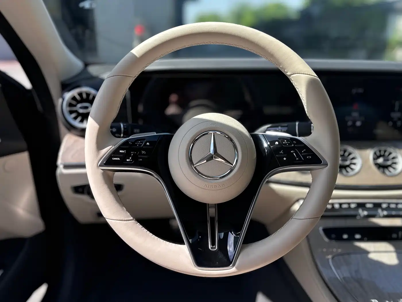Mercedes-Benz CLS 2022 CLS 300 Luxury фото 16