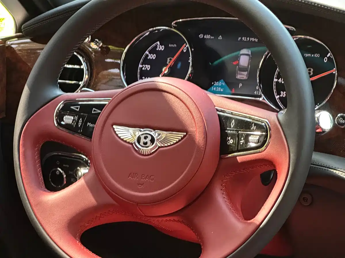 Bentley Mulsanne 2017 6.8T Long Wheelbase фото 27