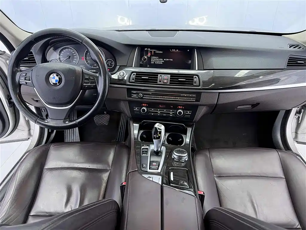 BMW 5 Series 2014 525Li Luxury Design Package фото 9