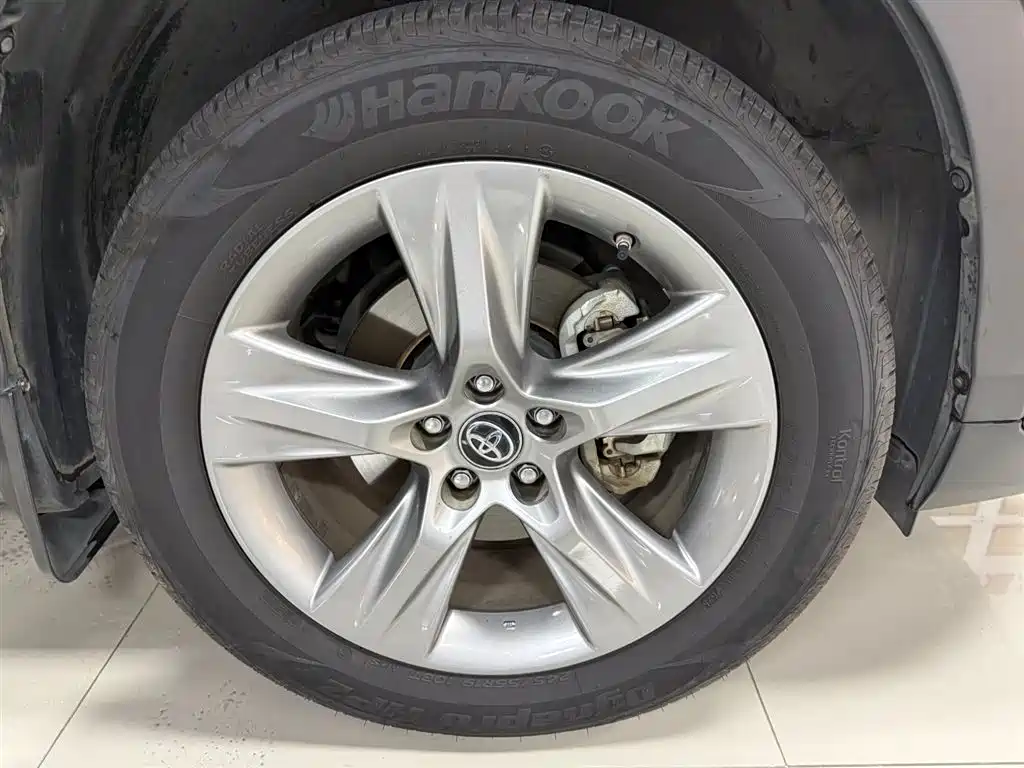 Toyota Highlander 2018 2.0T 4WD Luxury 7-seater China VI фото 27