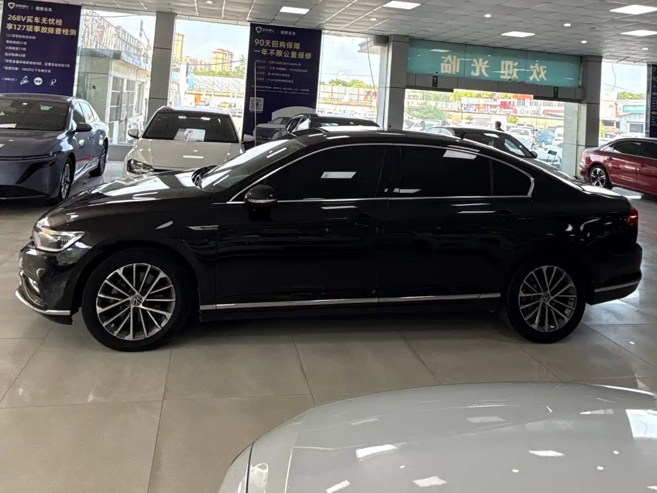 Volkswagen Magotan 2020 330TSI DSG Luxury фото 3