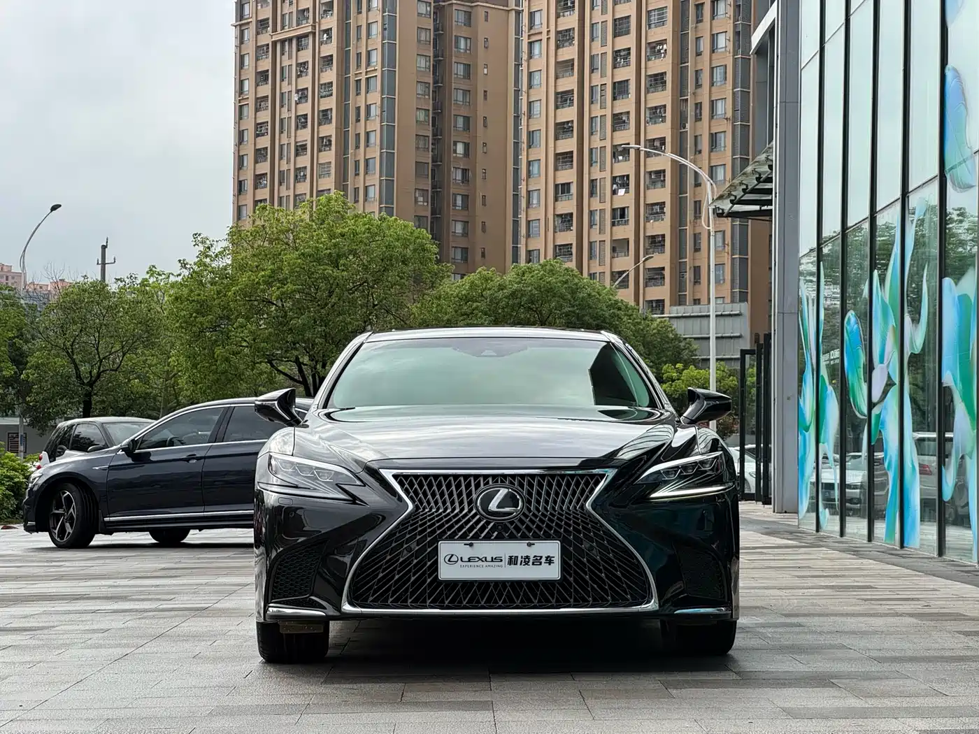 Lexus LS 2018 350 Excellence Edition China V фото 2