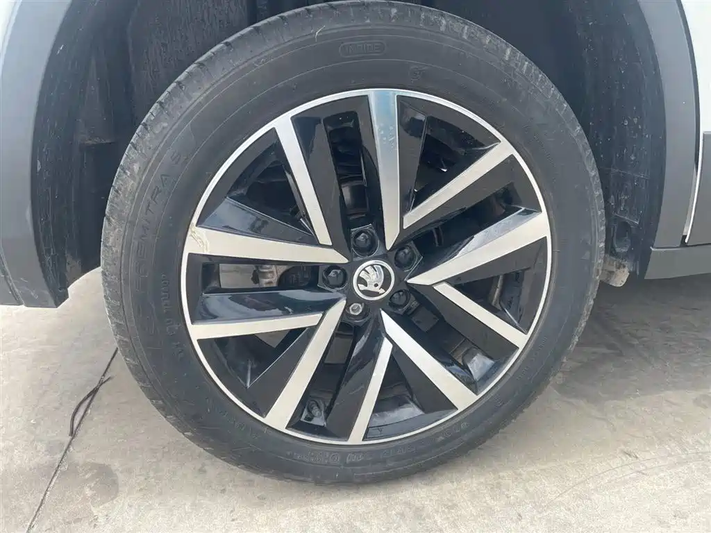 SKODA KOMICK
