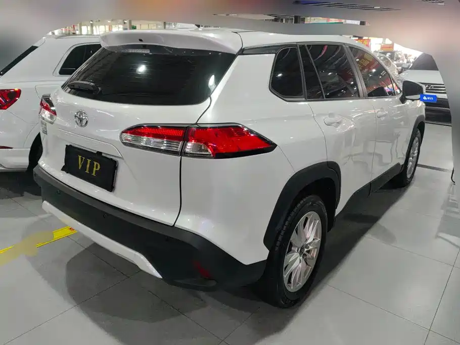 Photo 3 - Toyota Corolla Cross