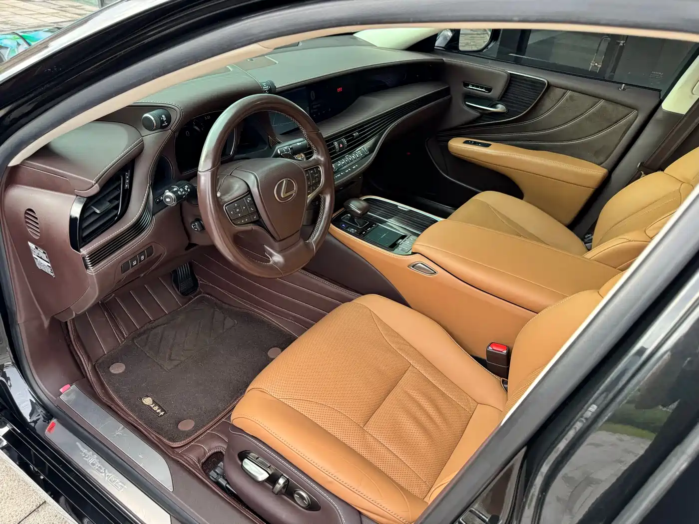 Lexus LS 2018 350 Excellence Edition China V фото 10